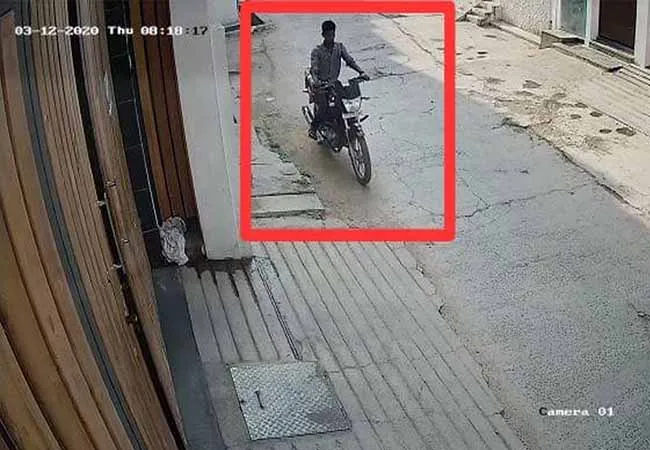 tiruppattur district vaniyambadi two wheeler thief 